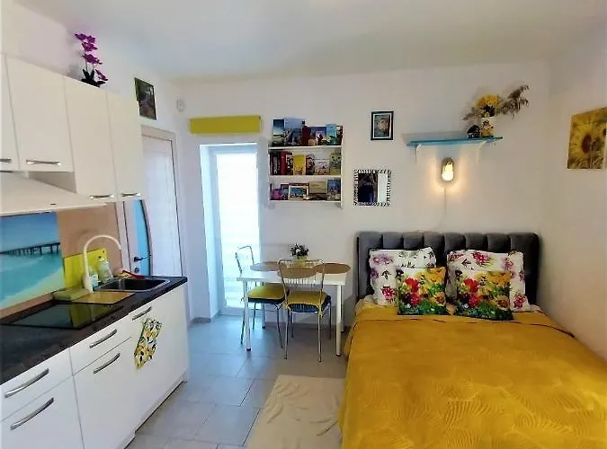 Apartament Geltoni Apartamentai