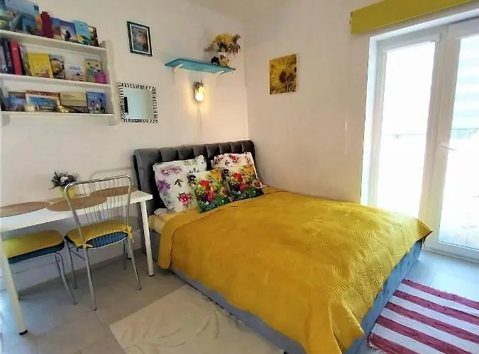 Geltoni Apartamentai Апартаменти